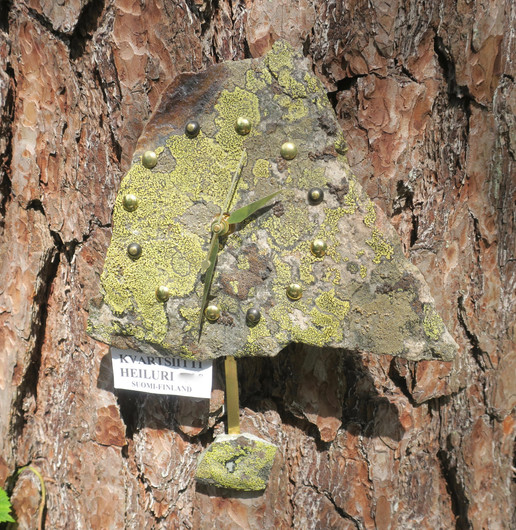 Heilurikello  kvartsiitti sammalkivi seinäkello 19x22cm 310-3h