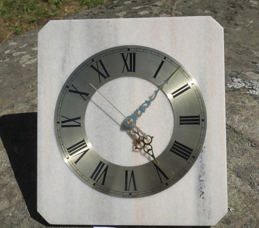 Seinäkello marmori 25x22,5cm 337-6