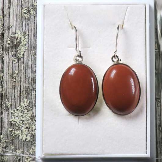 Hopeakorvakorut punainen jaspis ovaali 13x18mm