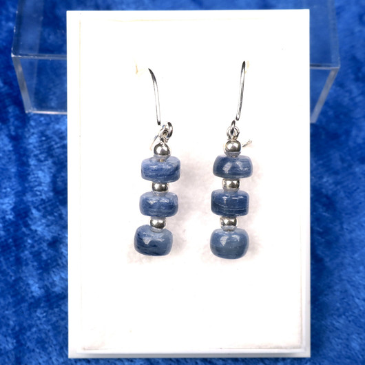 Korvakorut sininen kyaniitti 3krs