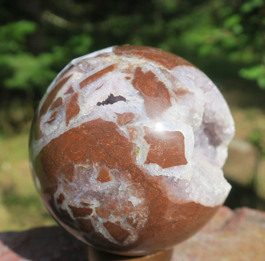 Kivipallo ametisti ja jaspis 515g 70mm, kideonkaloita