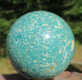 Pallo amatsoniitti 755g 75mm kivipallo. Katso video