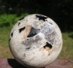 Gelioliitti pallo 570g 7cm kivipallo. Katso video