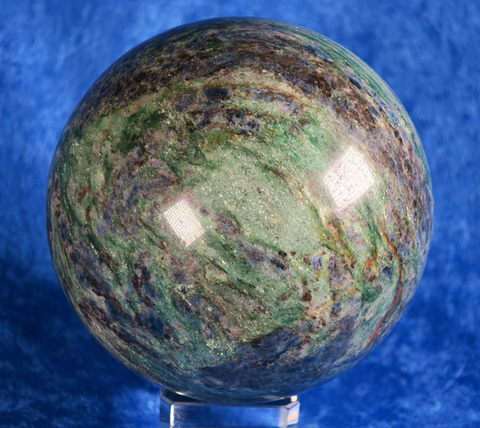 Pallo fuksiitti ja sininen kyaniitti 1,2kg 85mm kivipallo. Katso video