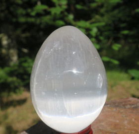 Seleniitti kivimuna valkoinen 