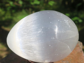 Seleniitti kivimuna valkoinen 