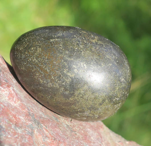 Kivimuna pyriitti 82g 40mm