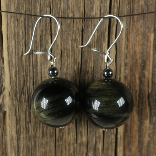 Korvakorut haukansilmä 16mm ja hematiitti