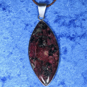 Hopeariipus eudialyytti suurin EUD1