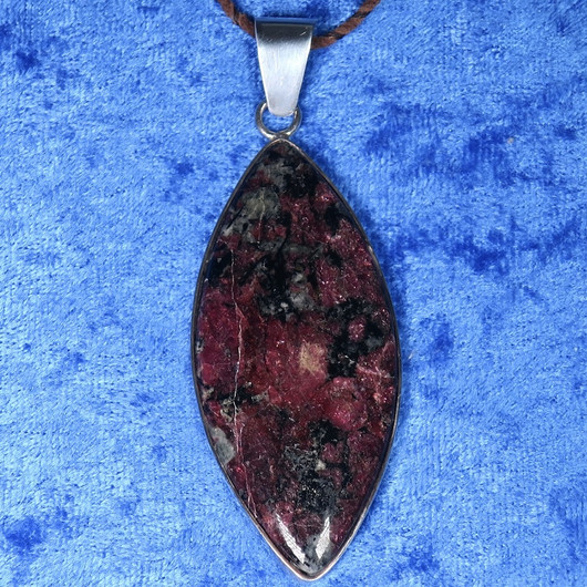 Hopeariipus eudialyytti suurin EUD1