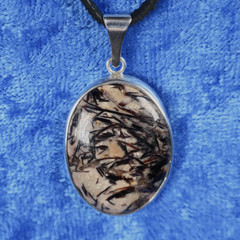 Hopeariipus astrofylliitti, ovaali D