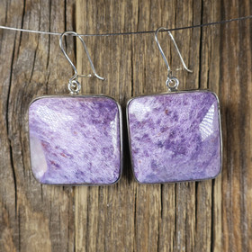 Hopeakorvakorut tsharoiitti neliskulmaiset, kookkaat 64ko25