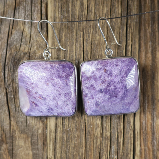 Hopeakorvakorut tsharoiitti neliskulmaiset, kookkaat 64ko25