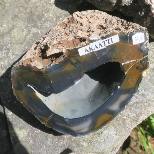 Akaattigeodi iso 3kg 61N  Brasilia