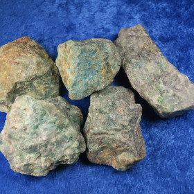 Krysokolla raaka Madagaskar. Valitse koko ja hinta