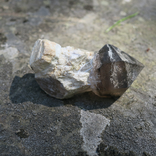 Savukvartsikide, maasälpä, muskoviitti, 7cm, 93g 