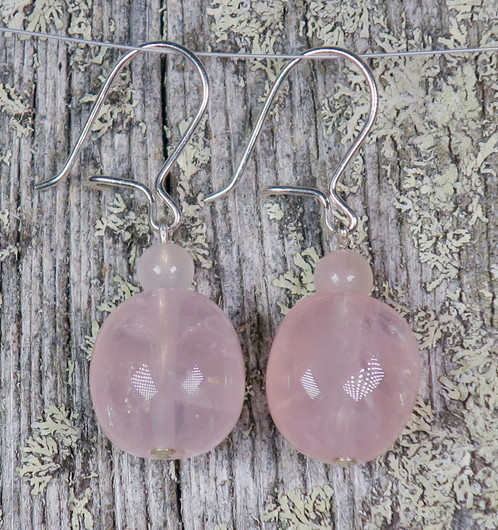 Korvakorut ruusukvartsi rumpuhiottu isot Rose2