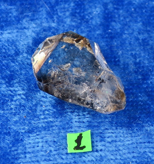 Savukvartsi kaksikärkinen kide Namibia 20g nro1