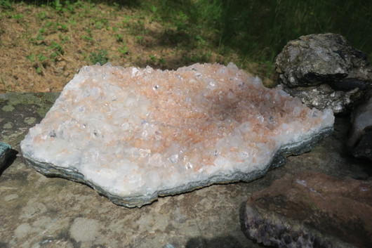 Apofylliitti ja stilbiitti kidesykerö iso 10,5kg. Norja