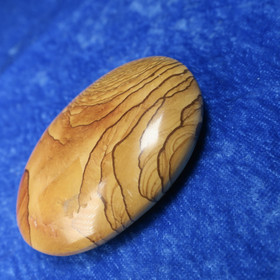 Maisemajaspis, iso taskukivi 65g