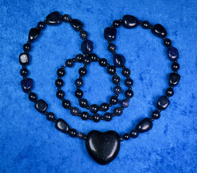 Helmet aventuriinisydän tummansiniset tähtikivihelmet 65cm. Venla4