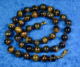 Helmet tiikerinsilmä solmitut 8mm 45cm