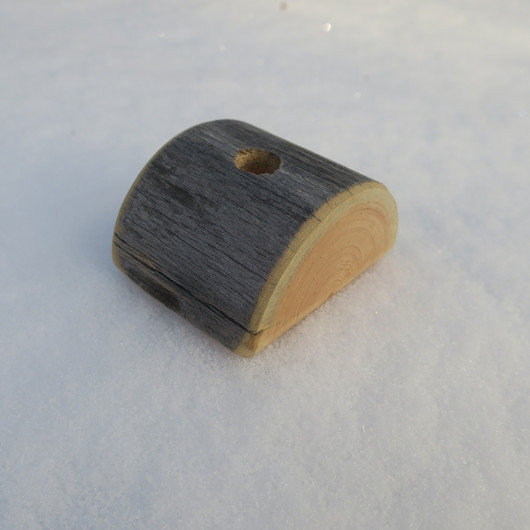 Kynäteline kelopuuta, yhdelle kynälle