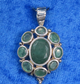 Hopeariipus smaragdi 9 viistehiottua kidettä