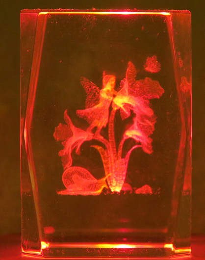 Kristallikuutio 6cm keiju ja kukkaset