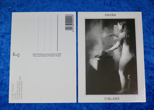 Postikortti SAUNA nainen hauduttaa saunavihtaa kiukaalla