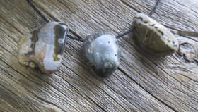 Riipus valtamerijaspis rumpuhiottu porattu Ocean Jasper A-laatu