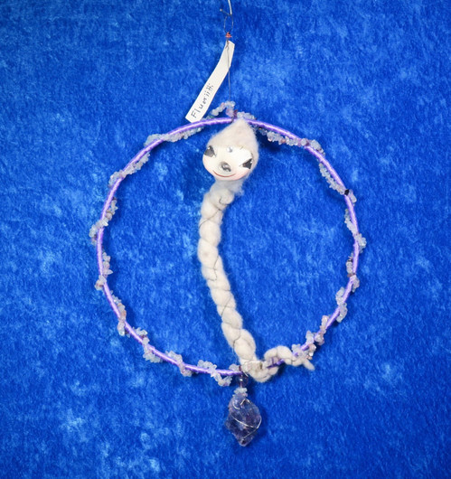 Unisieppari fluoriitti ja Äitimaan matonen, halkaisija 20cm. Uniikki!