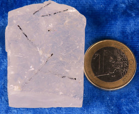 Rutiilikvartsi raakapala mustia turmaliinineulasia kvartsissa 53g 