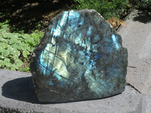 Labradoriitti iso 14kg leveys 28cm, korkeus 27cm