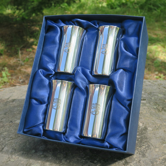 Teräspikarit Suomen leijona 10cl, 4kpl setti