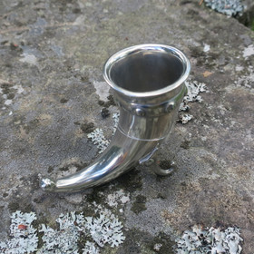 Snapsipikari Viikinkisarvi, sarven mallinen tinapikari