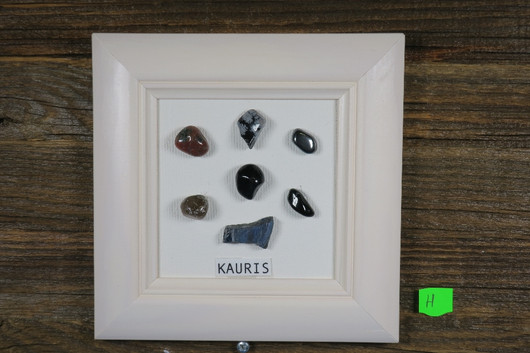 Taulu KAURIS CAPRICORN  onnenkivet H