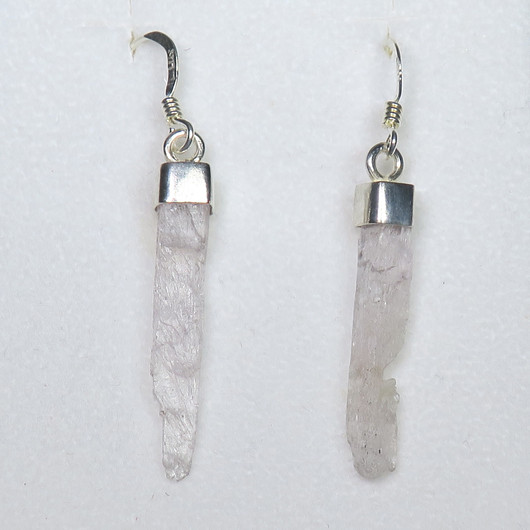 Korvakorut spodumeeni, raakakide