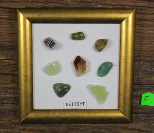 Taulu NEITSYT VIRGO onnenkivet F