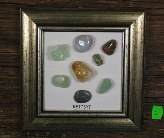 Taulu NEITSYT VIRGO onnenkivet L