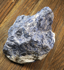 Sodaliitti raaka 600g  7x8x9cm Brasilia