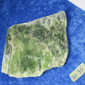 Nefriitti 79g litteä nro30-35 