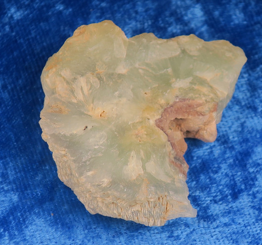 Prehniitti  raaka 33g 45x40x13mm Namibia Afrikka F