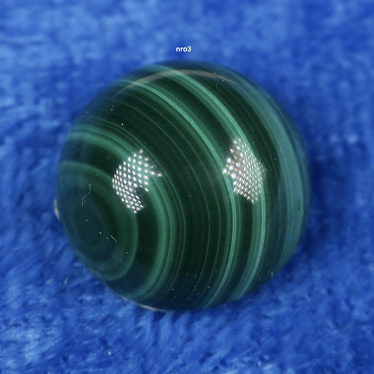 Kapussi malakiitti 12mm cabochon