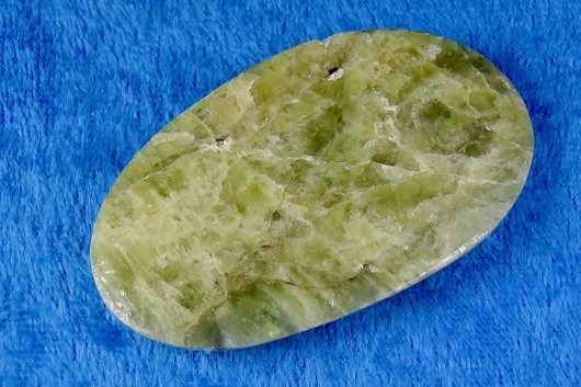 Apatiitti hiottu taskukivi nro3 