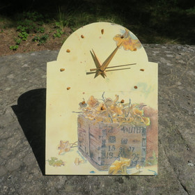 Seinäkello kanttarellit 