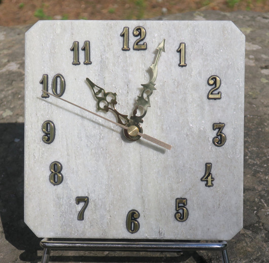 Seinäkello marmori 14x14,5cm 337-3