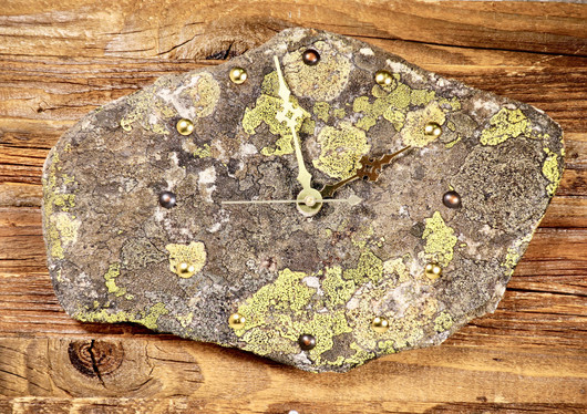 Seinäkello kvartsiitti sammalkivikello 18x29cm Tervola Suomi 310-2