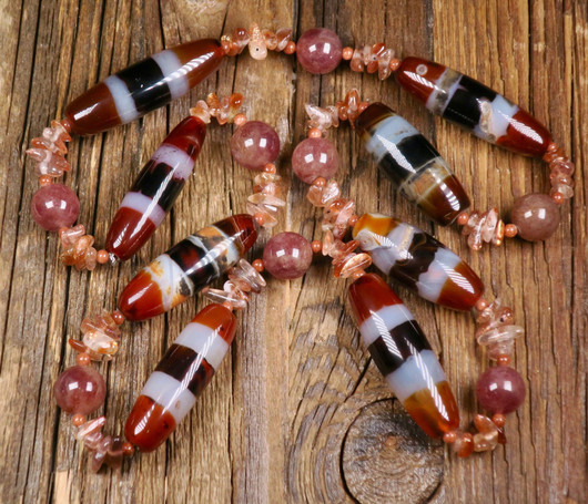 Helmet akaatti, aurinkokivi, mansikkakivi 70cm. SUN5