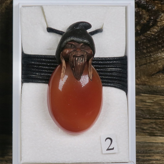 Riipus karneoli piksihahmo ovaali nro2